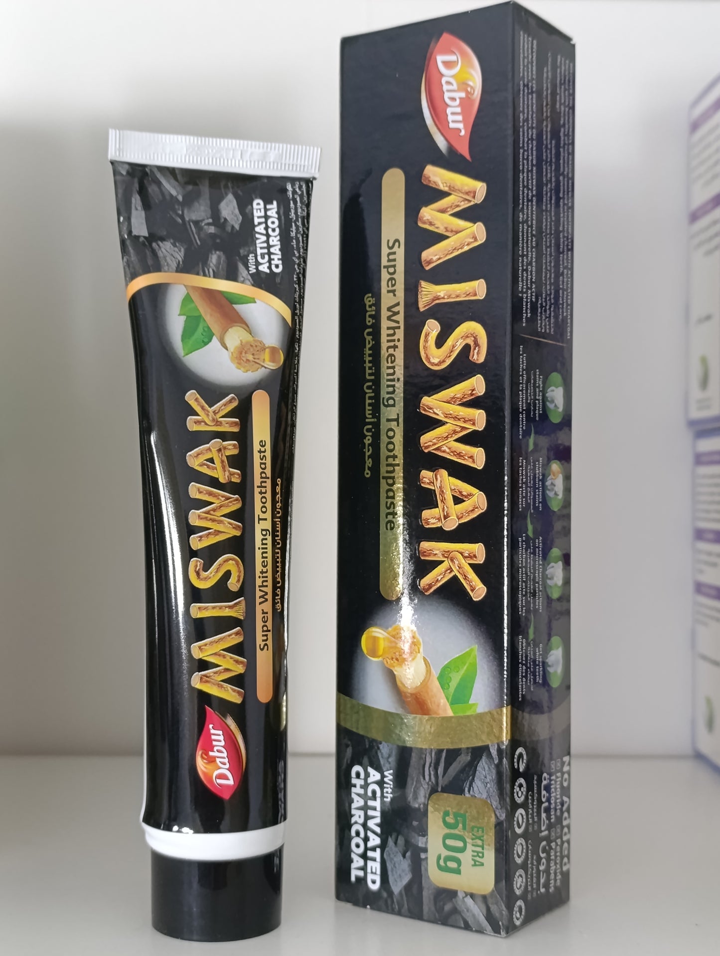 Pasta dental con extracto de Miswak y carbon activo ideal para blanqueamiento .